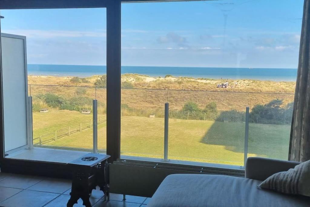 Superbe Studio Avec Une Magnifique Vue Sur La Mer. De Panne Exterior photo