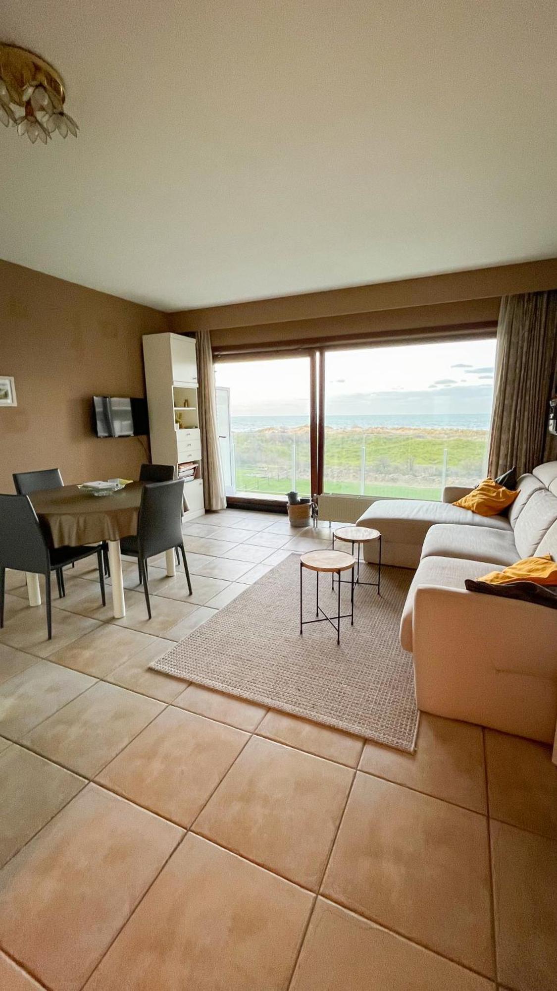 Superbe Studio Avec Une Magnifique Vue Sur La Mer. De Panne Exterior photo